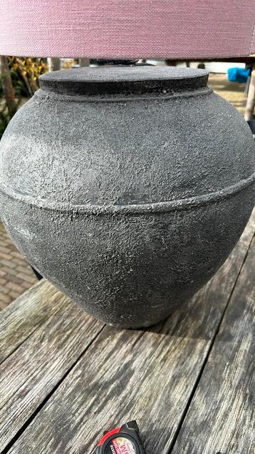 Unieke Lamp met Stenen Look beschikbaar voor biedingen