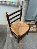 Klein houten stoeltje, Ophalen