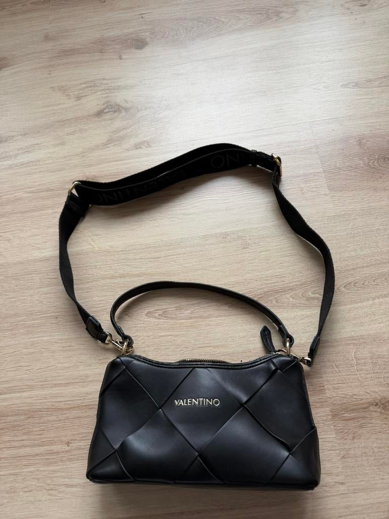 Valentino crossbody tas zwart – met gebruikssporen, Ophalen of Verzenden, Zo goed als nieuw, Zwart, Schoudertasje