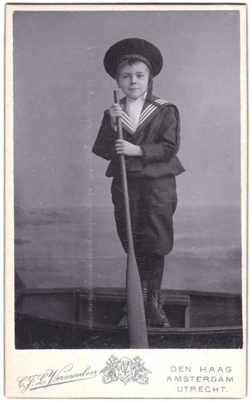CDV - Kind Jongen Matrozenpakje Roeiboot - Foto Vermeulen beschikbaar voor biedingen