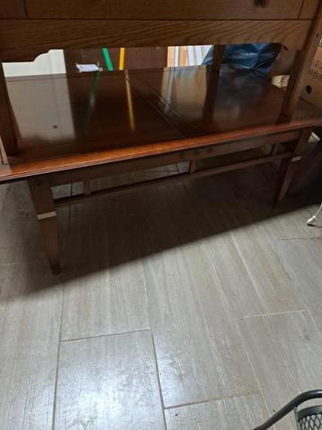 mooie salontafel te koop. beschikbaar voor biedingen