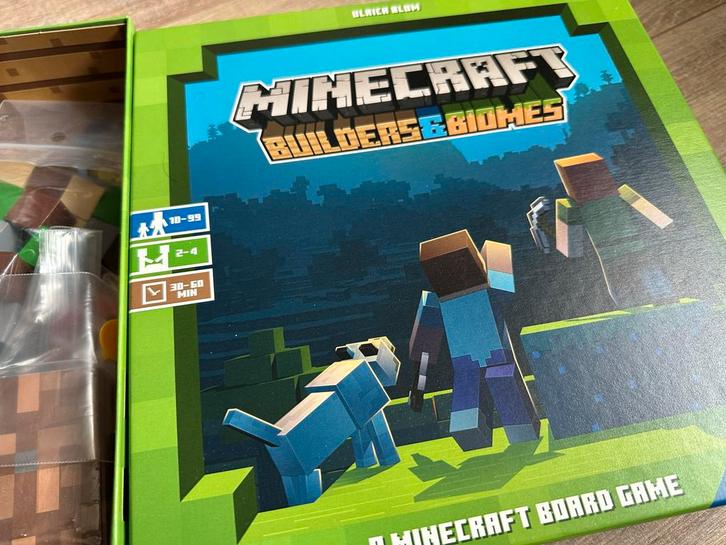 Minecraft Builders & Biomes Bordspel, Hobby en Vrije tijd, Gezelschapsspellen | Bordspellen, Zo goed als nieuw, Een of twee spelers