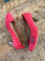 Geeeinia suède pumps nieuw 38 G, Ophalen of Verzenden, Nieuw, Rood