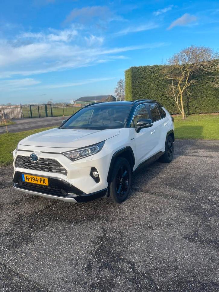 Toyota Rav4 2.5 Hybrid 218pk CVT 2019 Wit, Auto's, Toyota, Particulier, Rav4, 360° camera, ABS, Achteruitrijcamera, Adaptieve lichten