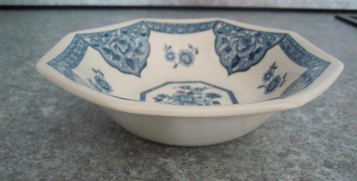 8-kantig dessertschaaltje Staffordshire Old Pekin, Huis en Inrichting, Keuken | Servies, Nieuw, Kom(men), Overige stijlen, Porselein