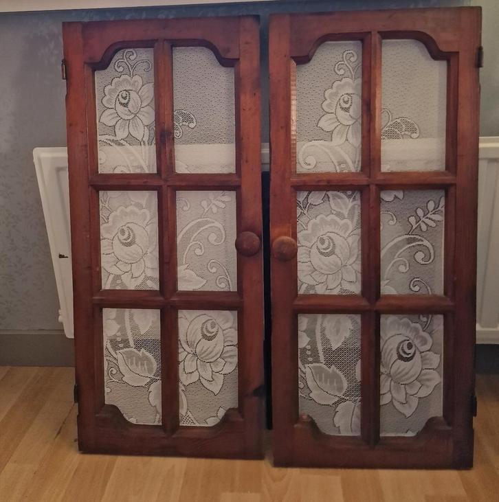 Set oude grenen deurtjes vitrage roosjes, Antiek en Kunst, Curiosa en Brocante, Ophalen of Verzenden