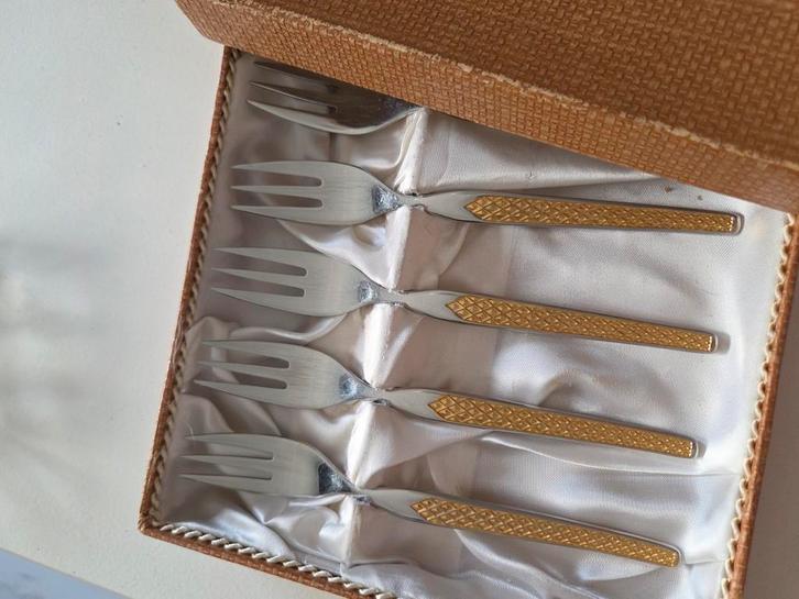 een set vergulde vorken, voor gebak of desserts, Antiek en Kunst, Antiek | Bestek, Ophalen of Verzenden