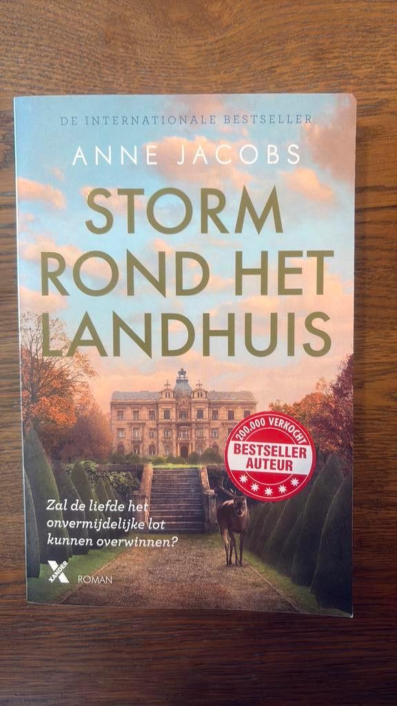 Anne Jacobs - Storm rond het landhuis, Boeken, Literatuur, Zo goed als nieuw, Ophalen of Verzenden