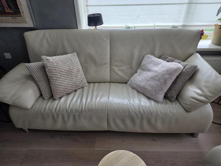 Lederen 2-zits en 3-zits bank. In goede staat!, Huis en Inrichting, Banken | Bankstellen, Zo goed als nieuw, Rechte bank, Tweepersoons