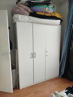 Gratis af te halen: IKEA kledingkast, Huis en Inrichting, Kasten | Kledingkasten, Gebruikt, 100 tot 150 cm, Ophalen of Verzenden
