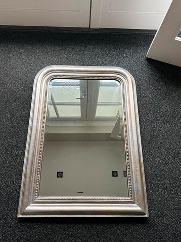 Zilveren spiegel groot beschikbaar voor biedingen