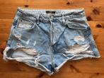 Pull & Bear lichtblauwe denim shorts egf short knoopsluiting, Blauw, Ophalen of Verzenden, Zo goed als nieuw, W30 - W32 (confectie 38/40)