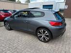 Volkswagen Scirocco 1.4 TSI 90KW BMT 2011 Grijs, Auto's, Voorwielaandrijving, 4 cilinders, 4 stoelen, 1219 kg