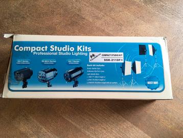 Studio flitsset Falcon Eyes SSK-2110F beschikbaar voor biedingen