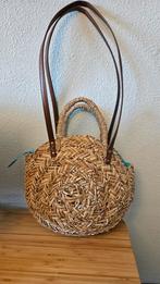 Zomerse rieten schoudertas  / handtas,  NIEUW!, Ophalen of Verzenden, Nieuw, Beige, Handtas
