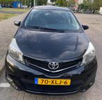 Toyota Yaris 1.0 12V Vvt-i 5DR 2012 Zwart, Auto's, 750 kg, Zwart, Origineel Nederlands, Handgeschakeld