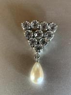 Vintage strass mode broche met hangende parel druppel, 4 cm, Met strass, Overige materialen, 4 tot 7 cm, Verzenden