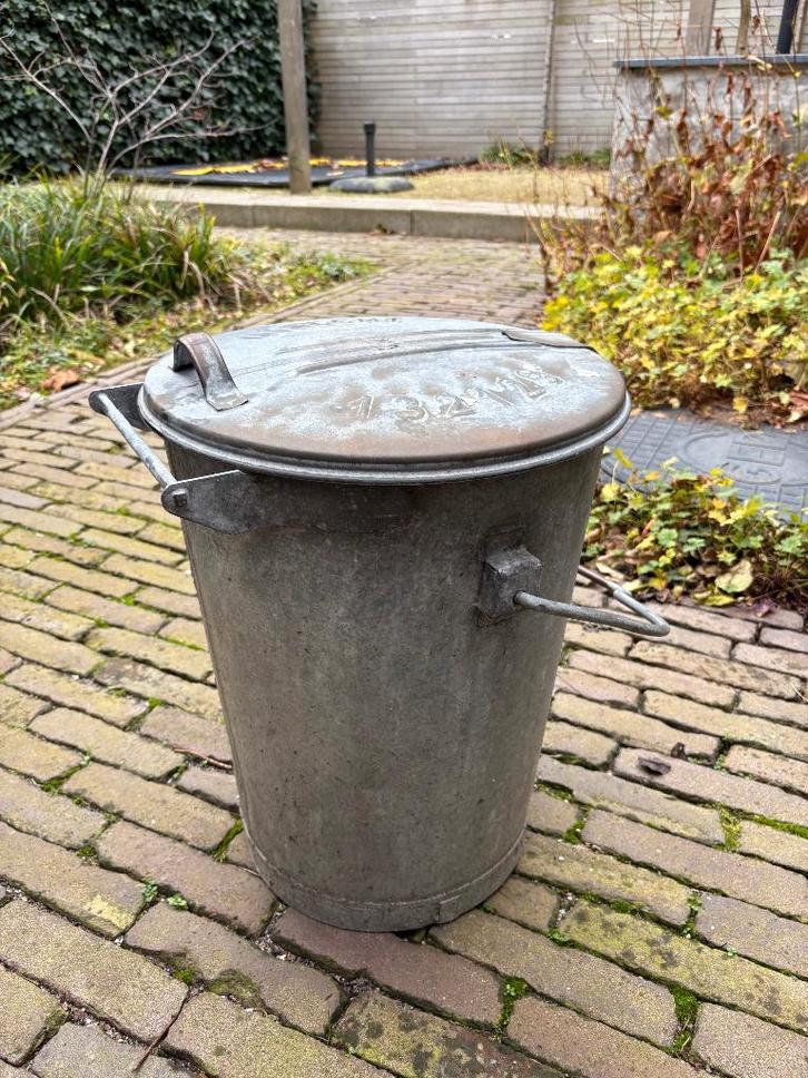 Zinken vuilnis emmer “Utrecht", Tuin en Terras, Overige Tuin en Terras, Gebruikt, Ophalen