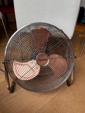 Bestron 100W Standing Fan – Bronze Finish (ventilator) beschikbaar voor biedingen