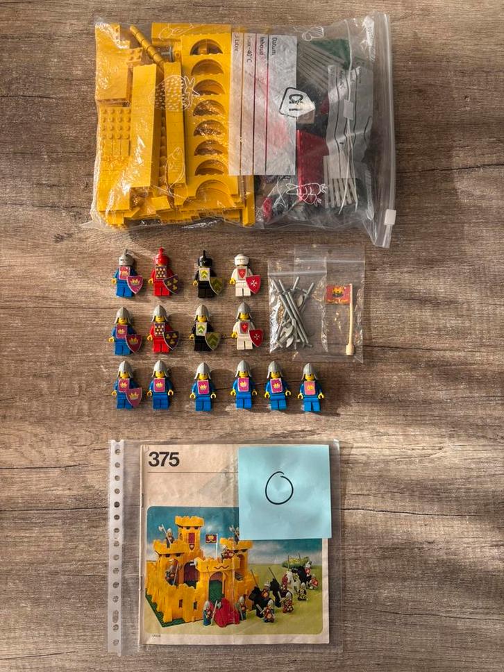 Lego castle 375/6075 - compleet met boekje en doos (7x), Kinderen en Baby's, Speelgoed | Duplo en Lego, Zo goed als nieuw, Ophalen of Verzenden