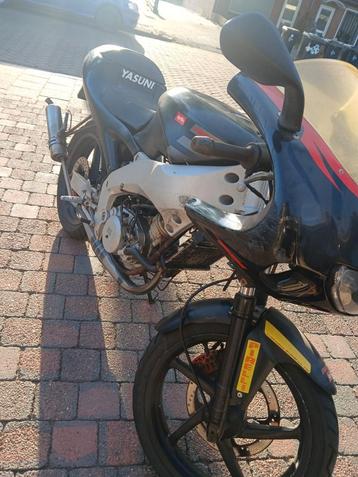 Aprillia brommer  beschikbaar voor biedingen