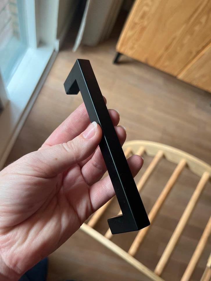 26 Moderne Handgrepen, Huis en Inrichting, Woonaccessoires | Kapstokken, Zo goed als nieuw, Overige typen, Minder dan 100 cm, Metaal