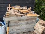 Gratis pallet met opzet stukken en vol aanmaakhout, Tuin en Terras, Haardhout, Minder dan 3 m³, Ophalen, Overige houtsoorten, Blokken