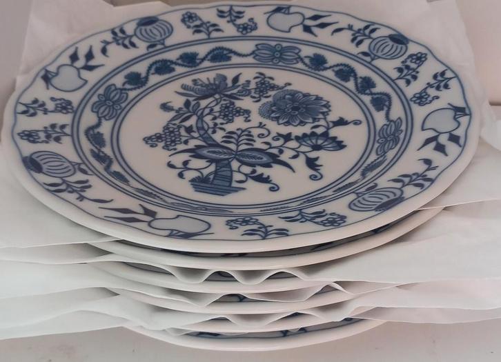 zwiebelmuster 6 ontbijtborden, soepterrine, sauskom, Huis en Inrichting, Keuken | Servies, Zo goed als nieuw, Bord(en), Overige stijlen