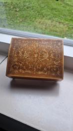 Muziekdoosje voor sigaretten - Houten doos met barstjes, Ophalen of Verzenden