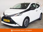 Toyota Aygo 1.0 VVT-i x-play Carplay (APK:Nieuw) Incl.Garant, Auto's, Voorwielaandrijving, Stof, Gebruikt, Met garantie (alle)