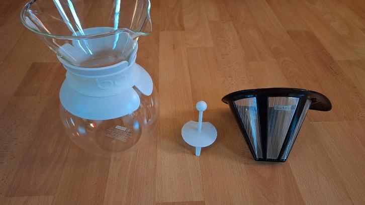Bodum cafetiere pour over met filters, Witgoed en Apparatuur, Koffiezetapparaten, Zo goed als nieuw, Gemalen koffie, Overige modellen