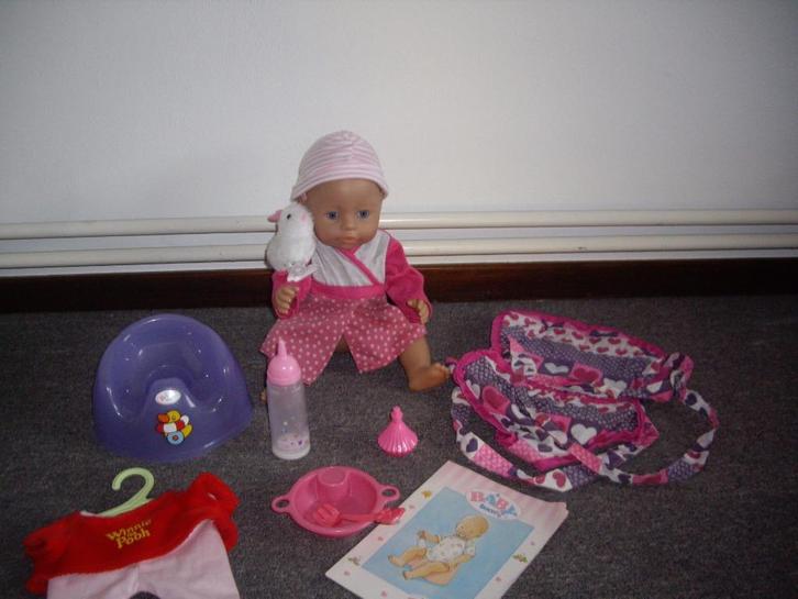 baby born pop met buikdrager +acc, Kinderen en Baby's, Speelgoed | Poppen, Zo goed als nieuw, Babypop, Ophalen of Verzenden