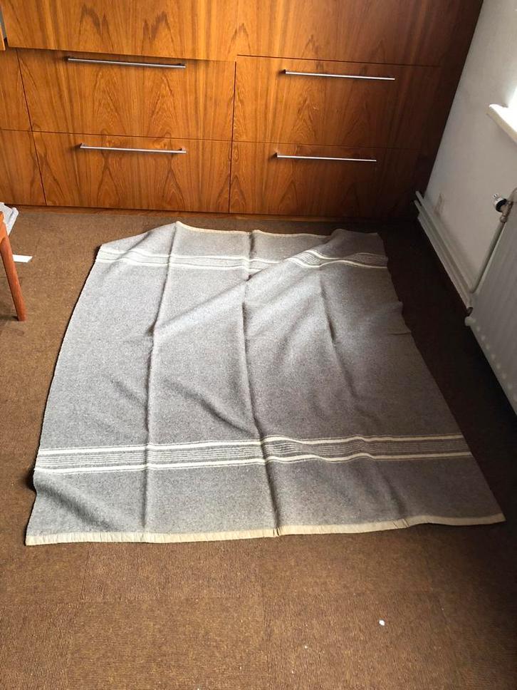 4x grote wollendekens, wol, 152x182cm (LxB), Huis en Inrichting, Woonaccessoires | Plaids en Woondekens, Zo goed als nieuw, Ophalen
