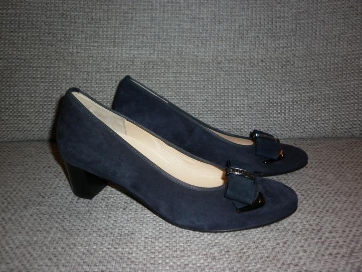 pumps met laag hakje maat 37   merk : HASSIA, Kleding | Dames, Schoenen, Zo goed als nieuw, Pumps, Blauw, Ophalen of Verzenden