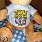 Beer knuffel met Gucci shirt 30 cm groot, Kinderen en Baby's, Speelgoed | Knuffels en Pluche, Ophalen of Verzenden, Beer