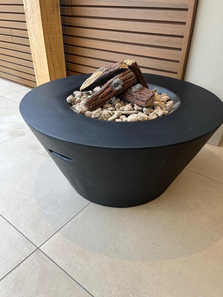 Cocoon vuurtafel Cone zwart-happy cocooning, Tuin en Terras, Vuurtafels, Nieuw, Ophalen