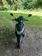 Peugeot krisbee black edition 2017, Ophalen, Gebruikt, Maximaal 45 km/u, 50 cc