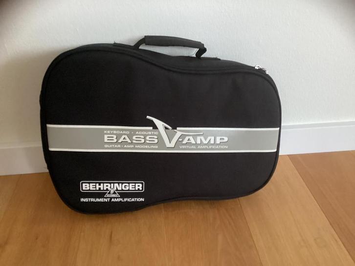Behringer Bass V-Amp voor gitaar effecten., Muziek en Instrumenten, Effecten, Zo goed als nieuw, Multi-effect, Ophalen