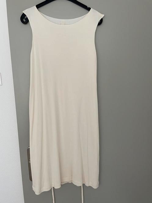 Marc Cain jurk mouwloos beige ivoor met ceintuur gevoerd 40, Kleding | Dames, Jurken, Zo goed als nieuw, Maat 38/40 (M), Beige