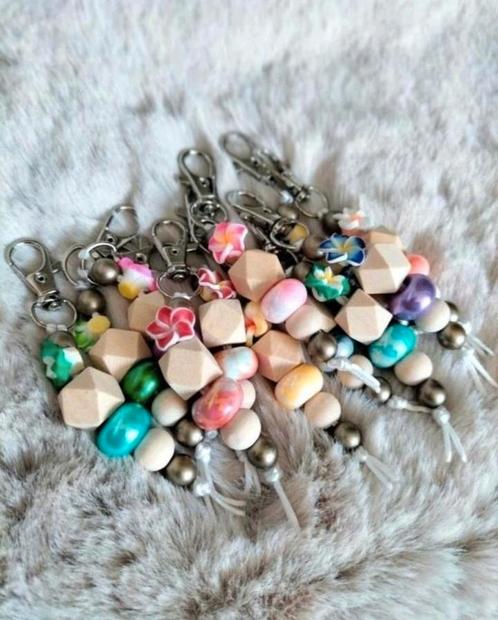 Nieuw • Bedankje/traktatie • sleutelhanger Bloem, Verzamelen, Sleutelhangers, Nieuw, Dier of Natuur, Ophalen of Verzenden