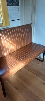 Leren bankje cognackleur 135 b x 44 diep, Ophalen, Gebruikt, Tweepersoons, Metaal
