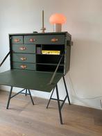 Leger Bureau • Dressoir • Kast, Gebruikt, Ophalen of Verzenden, Met klep(pen)