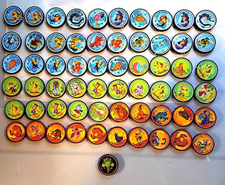 Pokemon Tazos munten 61 stuks, Hobby en Vrije tijd, Verzamelkaartspellen | Pokémon, Gebruikt, Overige typen, Ophalen of Verzenden