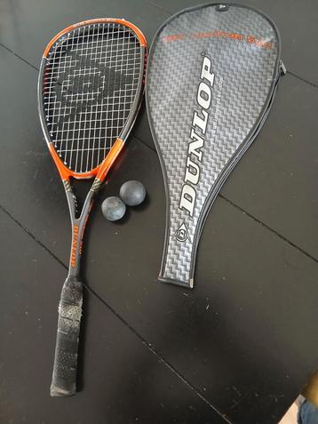 Dunlop carbon racket met hoes beschikbaar voor biedingen