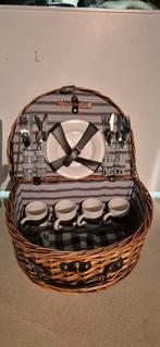 Luxe rieten picknickmand, Ophalen of Verzenden, Zo goed als nieuw