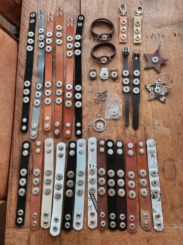 Armbanden, Hangers & Sleutelhangers voor chunks, Sieraden, Tassen en Uiterlijk, Armbanden, Nieuw, Leer, Overige kleuren, Met bedels of kralen