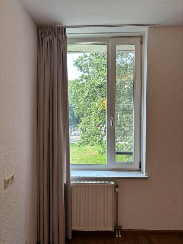 2 maatwerk gordijnen stof kleur zand (150x254), Huis en Inrichting, Stoffering | Gordijnen en Lamellen, Zo goed als nieuw, 200 cm of meer