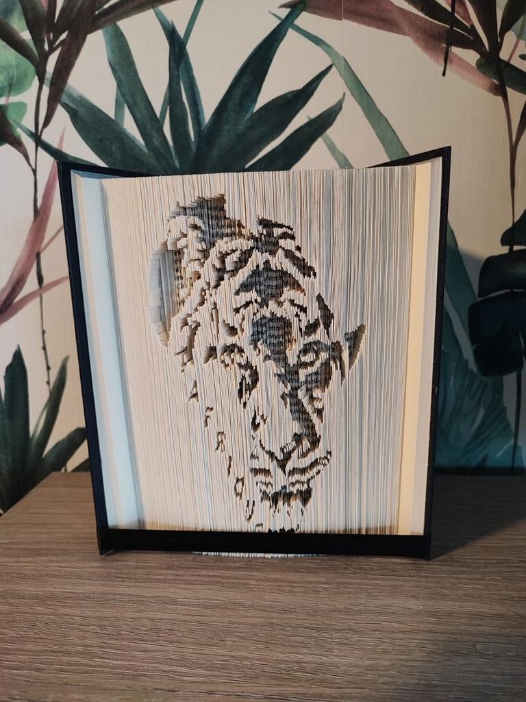 Boeksculptuur - Gevouwen Boek Panter, Ophalen of Verzenden, Zo goed als nieuw