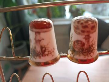 Vingerhoedjes met paddenstoelen motief beschikbaar voor biedingen