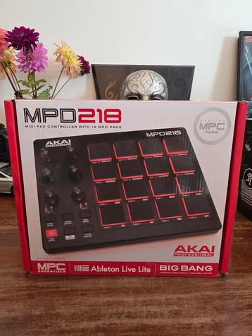 Akai MPD218 MIDI Pad Controller - Nieuw in doos! beschikbaar voor biedingen
